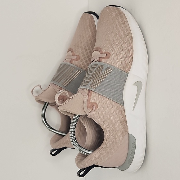 Nike Shoes - Nike Renew in season TR9 sneakers